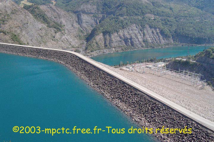 Retenue d'eau de Serre-ponçon