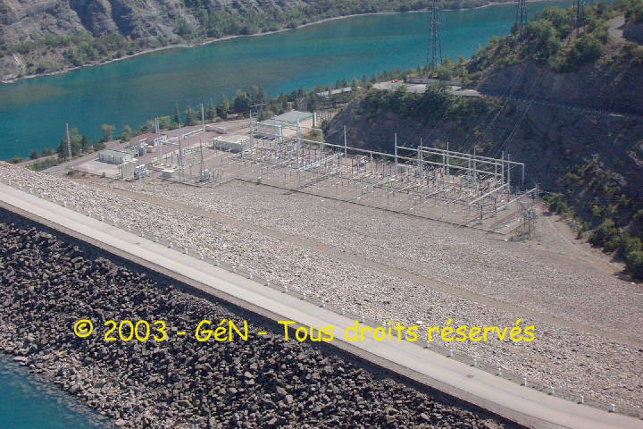 La centrale au pied du barrage