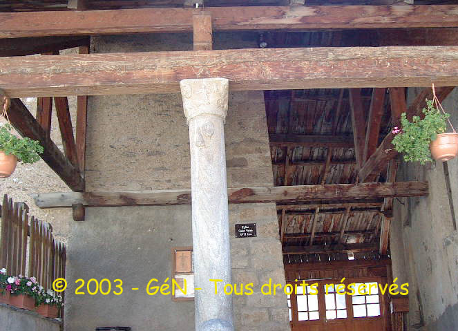 L'entrée de l'église